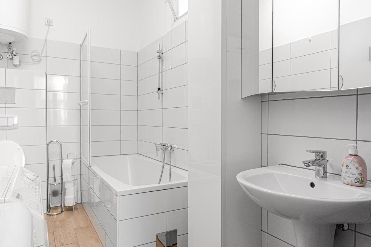 Delightful 2Br Shared Apartment - Ideal For Longstays 维也纳 外观 照片